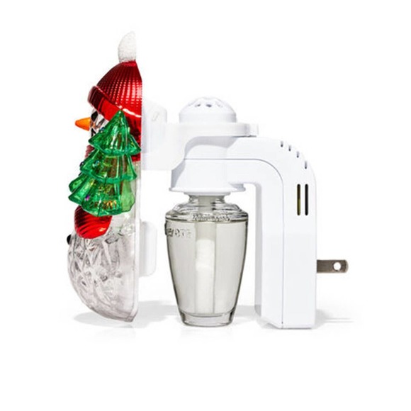 SNOWMAN PROJECTOR NIGHTLIGHT WALLFLOWER FRAGRANCE PLUG BY BATH AND BODY WORKS - Picture 4 of 8